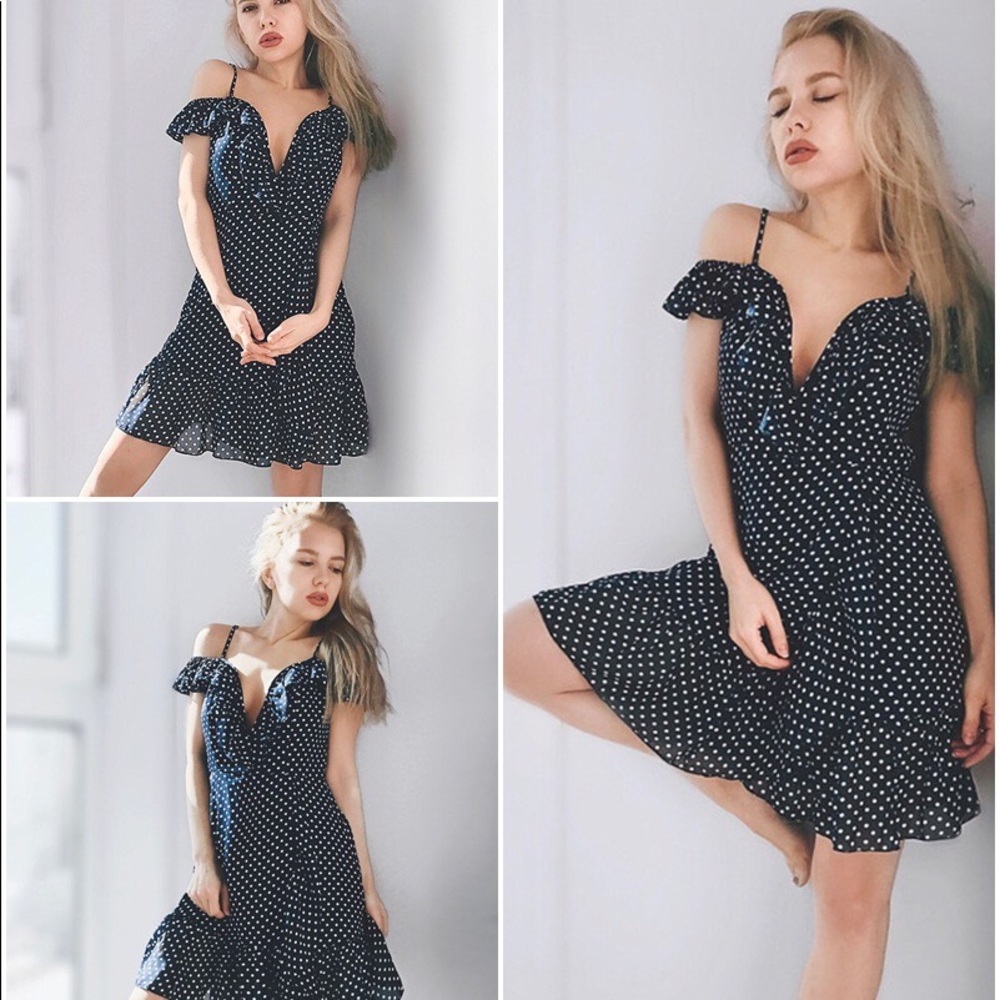 Strap v neck dot summer mini dress - Picture 7 of 8